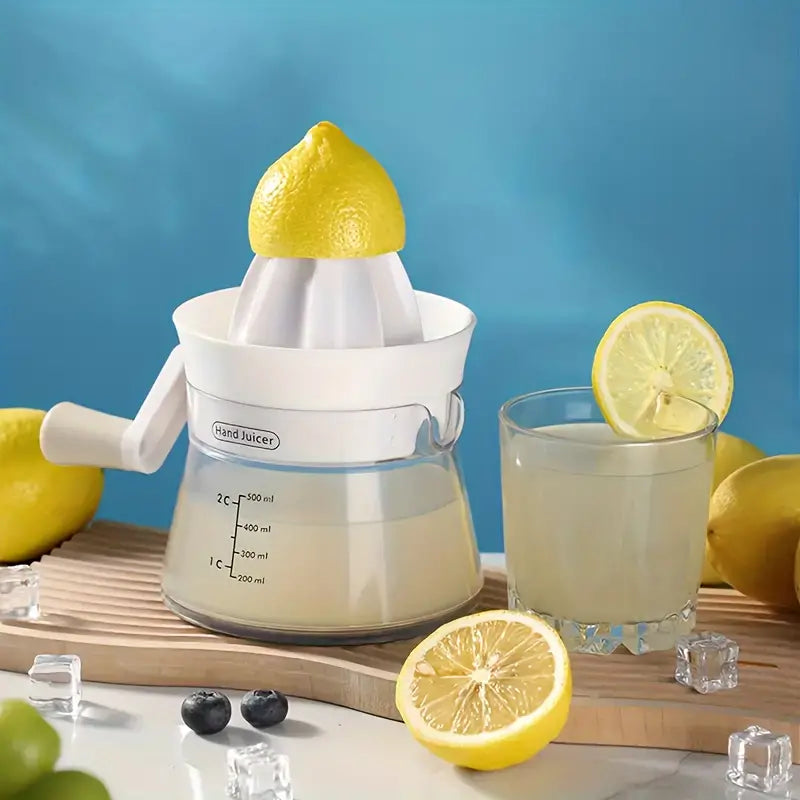 Practical manual citrus juicer for easy fresh juice 