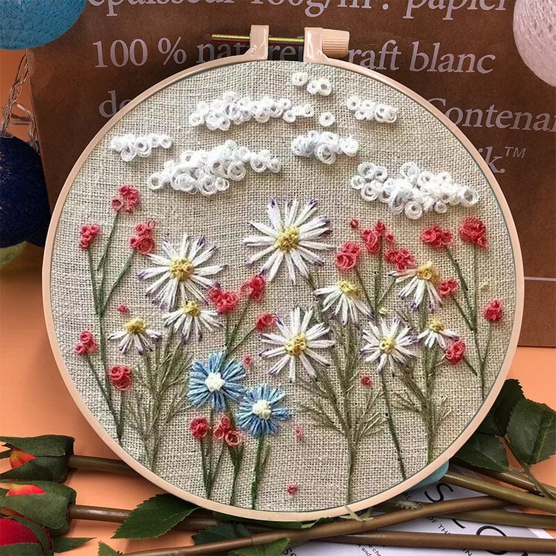 Sæt til broderi med blomster til kreative hobbyer 